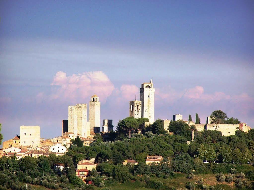 Апартаменты Poggetto Di Montese Сан-Джиминьяно Экстерьер фото